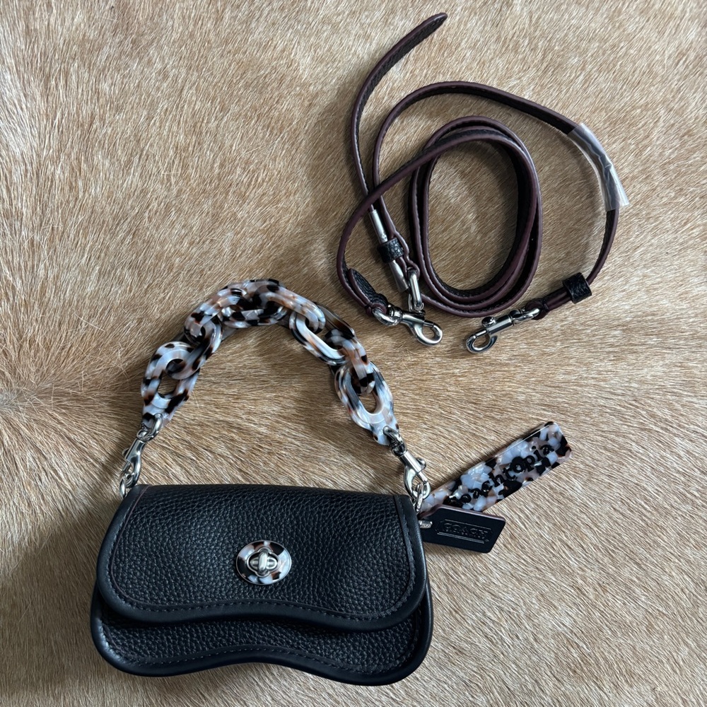 Coach Coachtopia Mini Wavy Dinky with recycled chain and bag charm